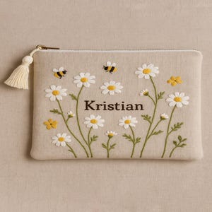 Custom Name Daisies Hand Embroidered Pouch, Floral Linen Wallet, Handmade Makeup Bag, Bridesmaid Gift, Linen Embroidery Bag Gift for Mother