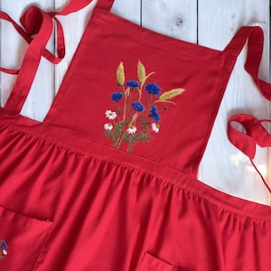 Daisy and Cornflowers Hand Embroidered Apron for Her, Custom Hand Embroidered Apron, Kitchen/Cooking/Florist/Gardening Apron, Handmade Gift