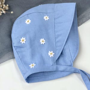 Vintage Hand Embroidered Daisy Baby Bonnet, Baby Linen Sun Bonnet, Hand Embroidered Linen Bonnet, Baby Brim Bonnet, Custom Baby Bonnet