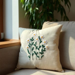 Vintage Hand Embroidered Daisies Linen Pillowcase, Custom Handmade Cushion Cover, Floral Linen Pillow Cover,Botanical Living Room Decoration