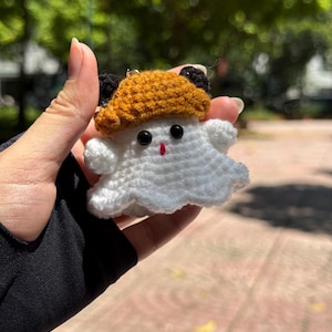 Crochet Brown Hat Ghost Keychain, Ghost Car Mirror Hanging Accessory, Cute Spooky Ornament, Handmade New Car Gift, Halloween Car Decoration