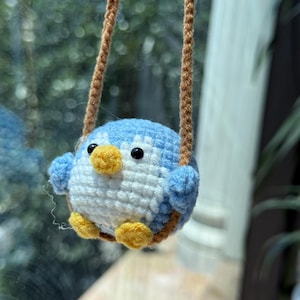 Acessórios para pendurar no espelho retrovisor de carro com pinguins fofos, enfeites de pinguins de crochê balançando, ideia de presente para carro novo, presente para ela, decorações para carro, pingente para carro