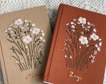 Caderno artesanal bordado à mão com flores silvestres, capa de linho bordada à mão, caderno personalizado tamanho A5, capa ajustável, presente feito à mão