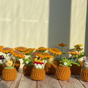 Handgemachter Sonnenblumentopf, gehäkelte Blume, Pilz / Schwein / Welpe / Panda / Tiger / Ente im Topf häkeln, handgemachtes gestricktes Geschenk, Auto- / Tischdekor