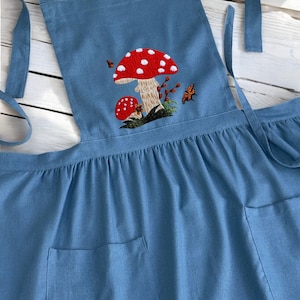 Mushroom Embroidery Linen Apron, Personalized Apron Dress for Women, Hand Embroidered Linen Apron, Kitchen/Cooking/Florist/Gardening Apron