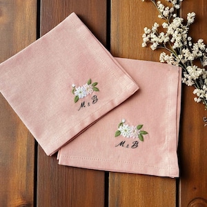 Custom Initial Embroidery Linen Wedding Handkerchiefs, Personalized Hand Embroidered Handkerchief, Bridal Handkerchief, Wedding Gift