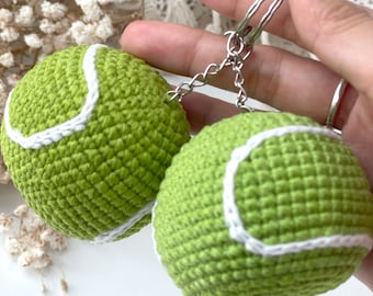 COMPRA 2 Y LLÉVATE 1 GRATIS / Llavero de tenis de crochet, Tenis amigurumi, Llavero deportivo de crochet, Ideas de regalos hechos a mano para amantes del deporte