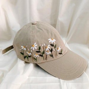 Daisy Flower Hand Embroidered Hat, Embroidered Denim Cap, Handmade Beach Hat, Sun Garden Hat, Mother&#39;s Day Gift Idea