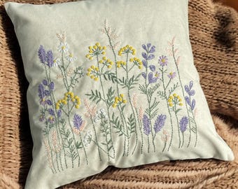 刺繍入りの素朴なリネン枕、手作りの野花クッション、リネン枕カバー