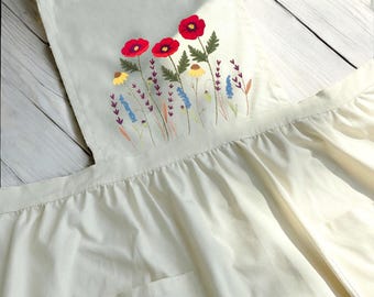 ポピーと野の花の手刺繍エプロン、手刺繍の花柄エプロン、キッチン