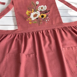 Floral Bouquet Embroidered Apron, Embroidered Floral Apron, Linen Apron, Kitchen/Cooking/Florist/Gardening Apron, Handmade Gift for Her