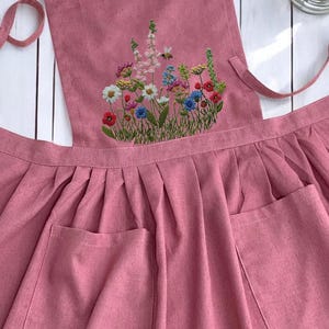 Hand Embroidered Floral Apron For Women, Wildflowers Garden Embroidered Apron, Kitchen/Cooking/Florist/Gardening Apron,Handmade Gift for Her