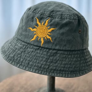 Vintage Hand-Embroidered Sun Bucket Hat, Floral Summer Hat for Beach or Garden, Handmade Sun Hat, Thoughtful Gift for Mom or Her