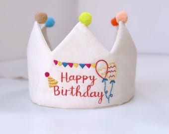 カスタムネームの誕生日パーティークラウン、誕生日用のパーソナライズされた手刺繍リネンクラウン、1歳の誕生日の記念品ギフト、手作りの生地クラウン