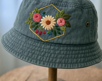 Vintage Floral Bouquet Hand-Embroidered Bucket Hat, Summer Hat with Floral Embroidery, Handmade Beach Hat, Sun Garden Hat, Gift For Mom