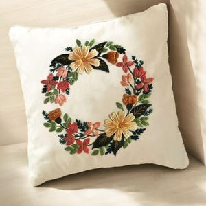 Nature Handmade Floral Cushion, Hand Embroidered Flower Wreath Linen Pillow, Linen Pillow Cover, Living Room Decor, Home Decor,Handmade Gift
