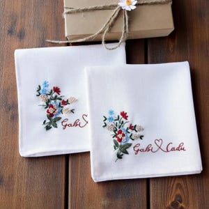 Mouchoirs de mariage en lin avec nom personnalisé, mouchoir de broderie fleurs personnalisé, mouchoir de mariée, cadeau de mariage