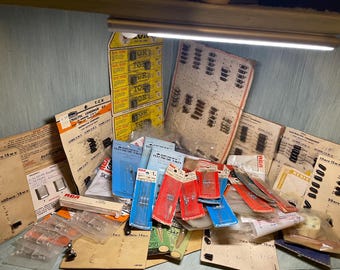 Vintage electronic (mainly old new stock)