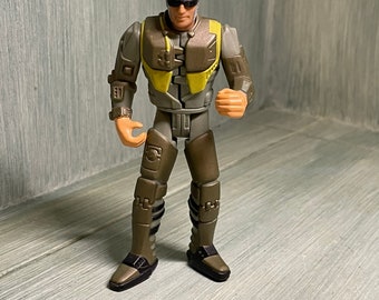 Vintage 1992 GI Joe Kenner Aliens Series with Weapon