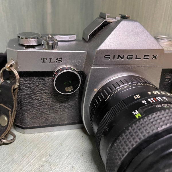 SingleX TLS (Ricoh) Camera with Vivitar umount 55mm Lens (no strap)