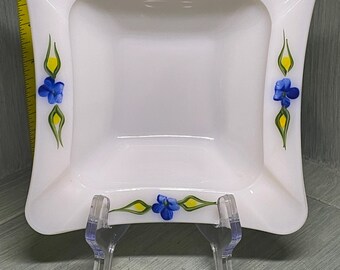 Vintage Milk Glass Nesting Ashtray