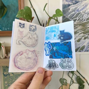 mała kolekcja szkiców 2023/2024 - mini-zine artystycznych szkicowników, oprawa ręczna, pełen kolor zdjęcie 3