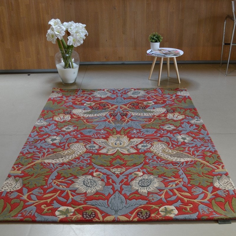 Handmade tufted wool area rug Strawberry Thief Rug Nature Etsy.de
