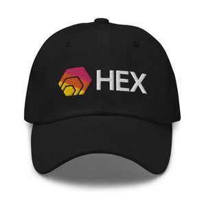 Puede incluir: Gorra de béisbol negra con un logotipo HEX bordado en blanco y un diseño geométrico colorido.