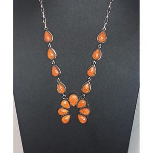 Collana in argento sterling con conchiglia di ostrica spinosa arancione in stile nativo del sud-ovest Naja