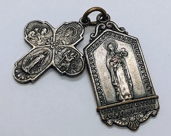 VTG St. Teresa kleine bloem van Jezus medaille en viervoudig katholiek kruis kruisbeeld