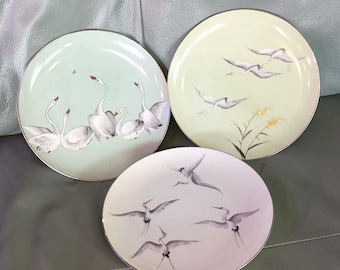 Set of 3 VTG MCM Japanese Hand Painted Porcelain Crane Swan Bird Plates - READ
