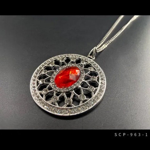 SCP 963-1 Necklace and SCP963-2 Badge with Gift Box,SCP 963 Doctor Bright's  Necklace Cosplay Accessories Props Costume (Scp963-1) : : Home