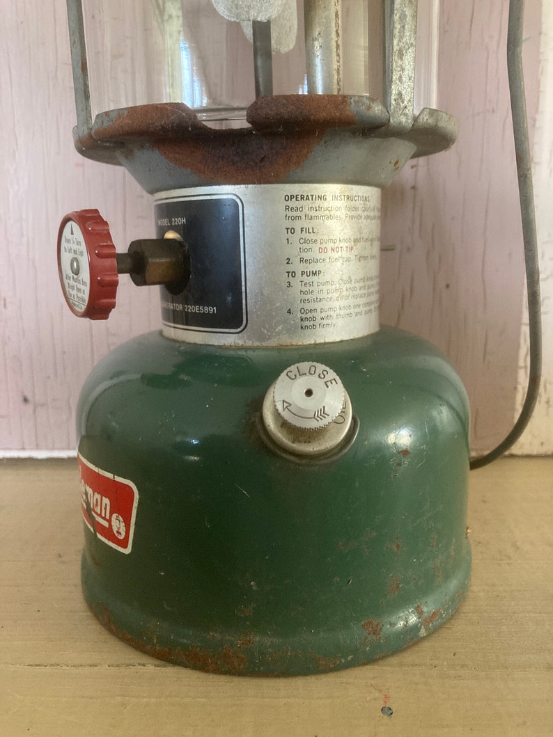 Vintage Coleman Kerosene Lantern Model 220H, With Pyrex Glass Globe Etsy