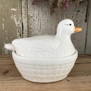 Ceramic Duck On Nest Basket With Ladle