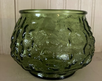 Vintage green glass crinkle bowl