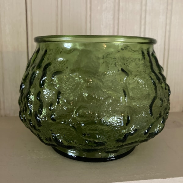 Vintage green glass crinkle bowl