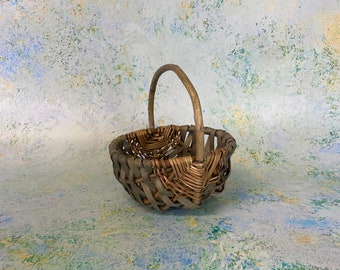 Small Egg Collecting Basket