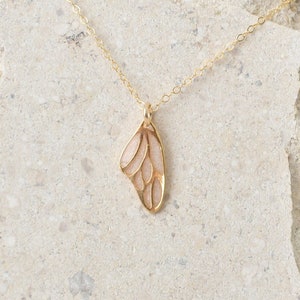 Butterfly Cremation Ashes Necklace, Memorial Jewelry Keepsake, Pet Ashes Necklace, Pet Ash, Meaningful Family Gift, Cremation Ashes Necklace