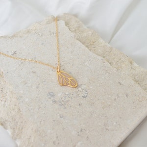 Butterfly Cremation Ashes Necklace, Memorial Jewelry Keepsake, Pet Ashes Necklace, Pet Ash, Meaningful Family Gift, Cremation Ashes Necklace