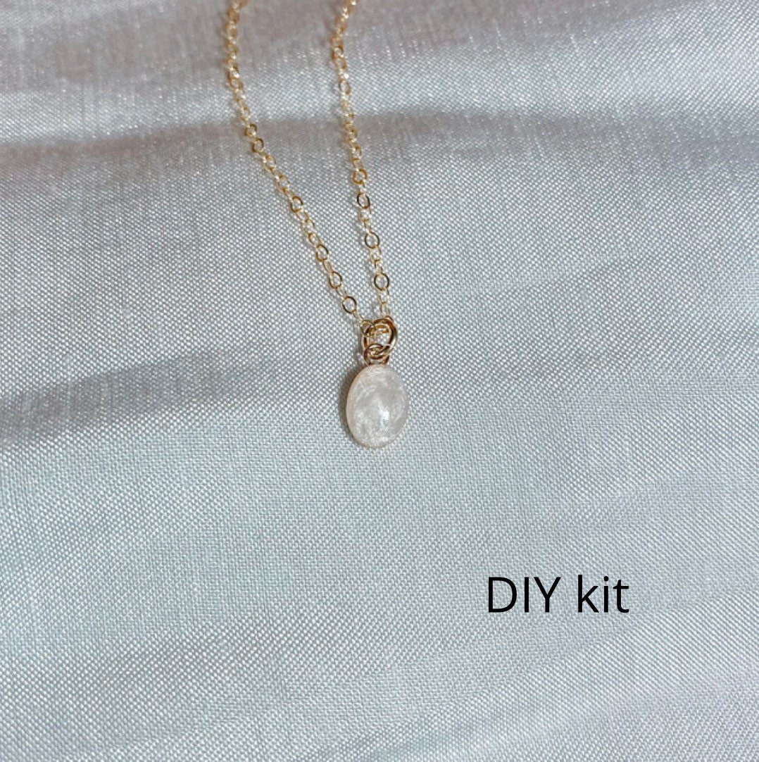 Breastmilk Jewelry Kit with Square Golden Colour Pendant – Honey Thumbs