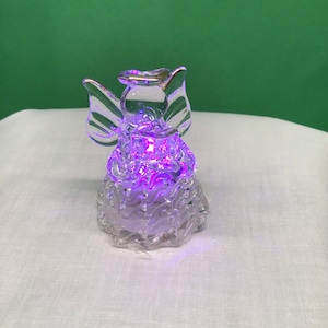LIGHT up COLOR changing angel very beautiful spun glass