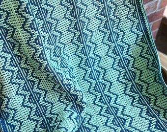 WAFFLE STRAND mosaic overlay crochet pattern