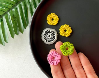 Small abstract flower cutter for clay, flower earring cutters, sharp cutters