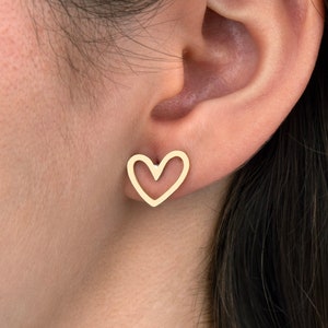 6pcs Raw Brass Heart Earrings, Heart Stud Earrings, Minimalist Earrings, Brass Stud Earrings, Laser Cut Earrings Brass Findings RW-1653