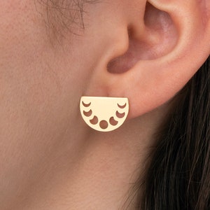 6pcs Raw Brass Moon Studs, Semi Circle Moon Earrings, Lunar Phase Earrings, Brass Half Moon Earrings, Earring Findings Supplies RW-1647