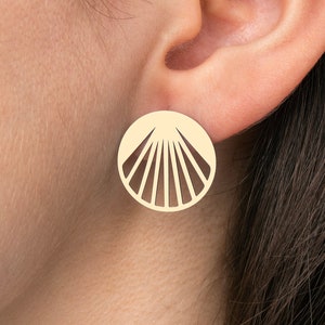 Brass Sun Stud Earrings, Raw Brass Sun Earrings, Celestial Earrings, Simple Studs, Earring Findings, Earrings Post RW-1688