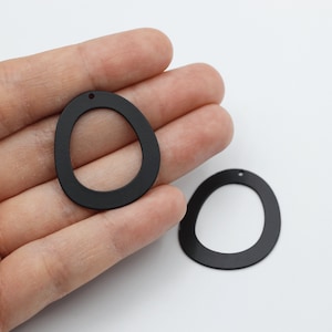 Black Plated Oval Ring Earring Connector Charm, Oval Hoop Charm for Earring Making, Steel Earring Connectors, Jewelry Supplies P-1198