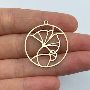 2pcs Raw Brass Flower Charm, Round Flower Charm Pendant, Raw Brass Earring Findings, Laser Cut Jewelry Supplies, Brass Pendants RW-1543