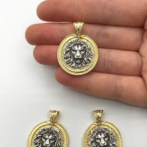 ライオンヘッドネックレスペンダント、ライオンコインチャーム、ライオンキングメダリオン、ネックレス金具、吠えるライオンペンダント、アフリカンライオンチャーム MD-1005