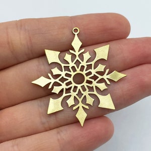 2pcs Raw Brass Snowflake Charm, Brass Snowflake Pendant, Winter Charms, Christmas Charms, DIY Charms, Laser Cut Jewelry Supplies RW-1431